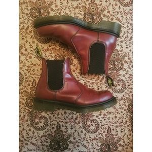 Doc Marten Chelsea Boots